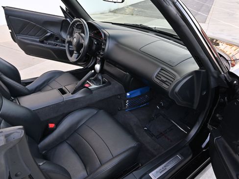 Used 2001 Honda S2000 image 18