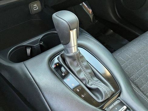 Used 2023 Honda HR-V LX image 12