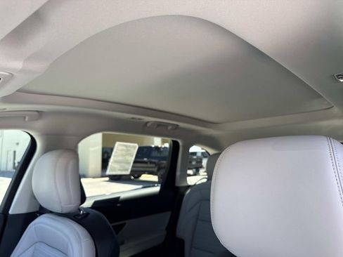 New 2026 Lincoln Nautilus Reserve AWD/4WD image 33