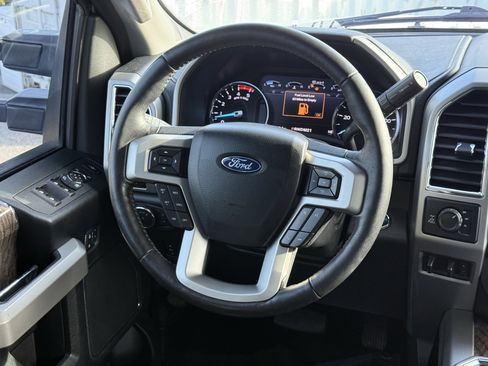 Used 2018 Ford F250 Lariat w/ Lariat Ultimate Package image 18