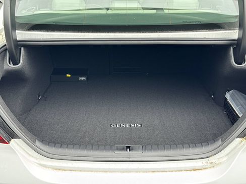 Used 2025 Genesis G70 2.5T RWD image 21