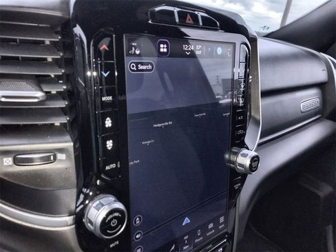 Used 2024 RAM 2500 Big Horn w/ Level 2 Equipment Group image 19