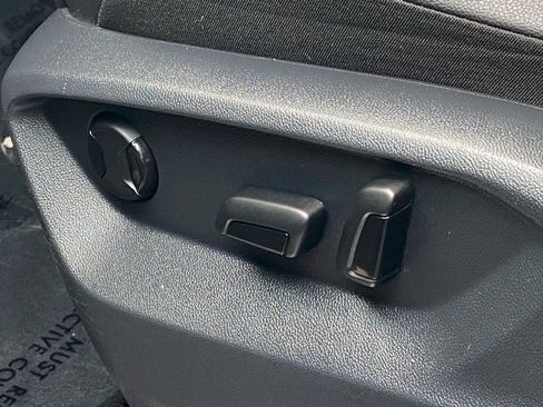 Certified 2021 Volkswagen Tiguan SE R-Line w/ 3rd Row Seat Package image 15