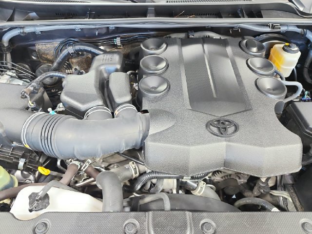 Used 2021 Toyota 4Runner Limited RWD image 28