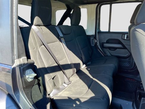 Used 2018 Jeep Wrangler Unlimited Sahara w/ Safety Group image 24