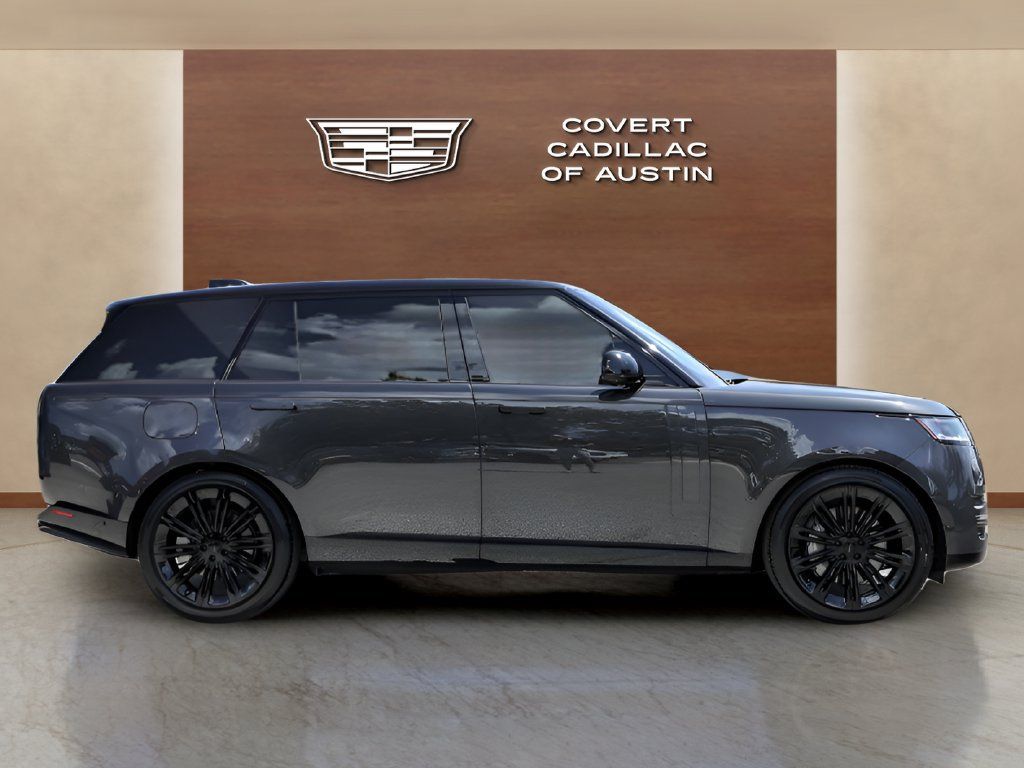 Used 2026 Land Rover Range Rover Long Wheelbase SE AWD/4WD image 4