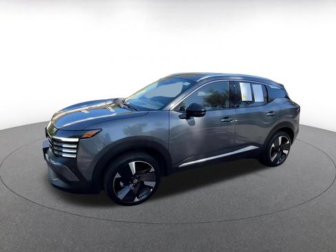 Used 2026 Nissan Kicks SR AWD/4WD image 8