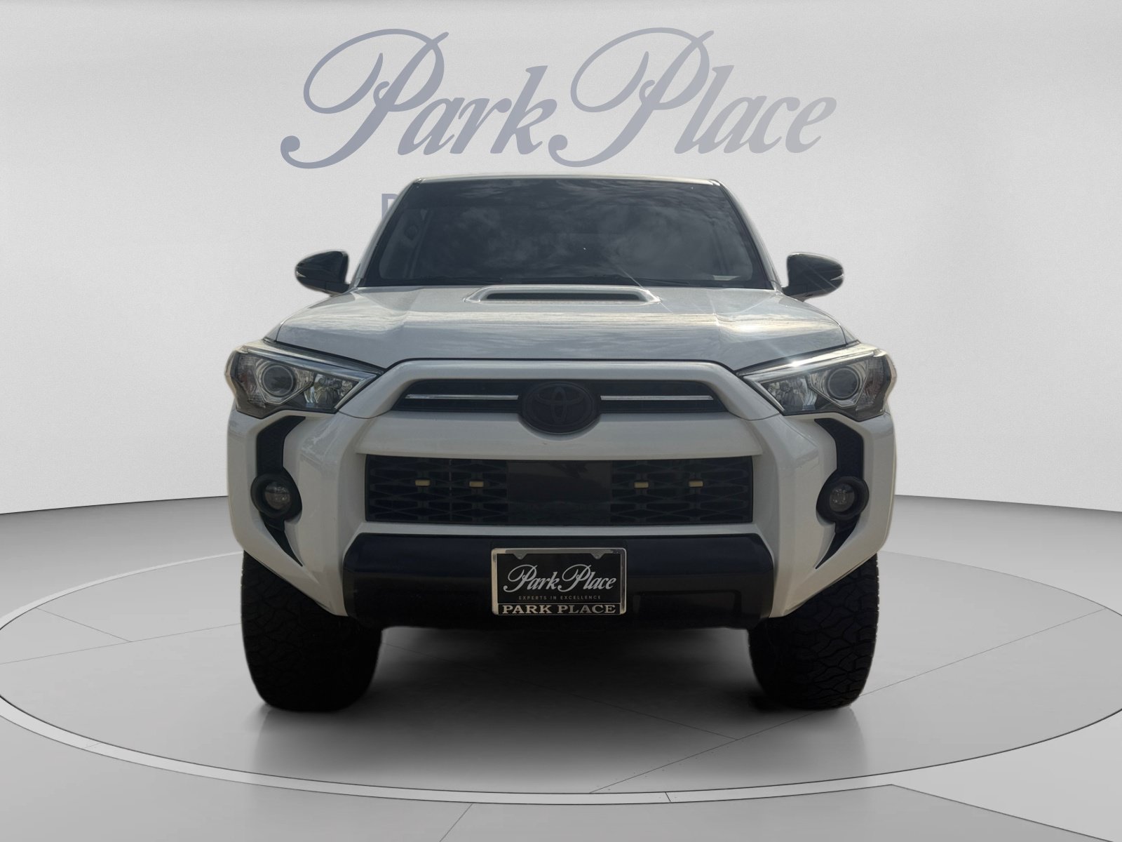 Used 2020 Toyota 4Runner Venture w/ Moonroof Package AWD/4WD image 8