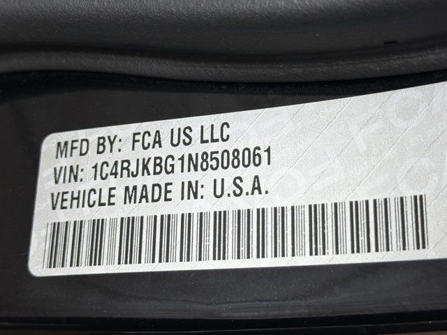 Used 2022 Jeep Grand Cherokee L Limited AWD/4WD image 28