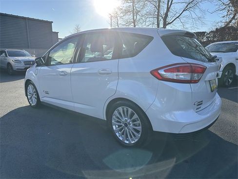 Certified 2017 Ford C-MAX Energi SE w/ Equipment Group 402A image 7