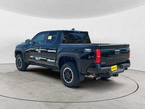 Certified 2024 Toyota Tacoma TRD Off-Road AWD/4WD image 3