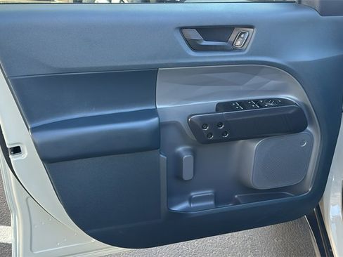 Certified 2024 Ford Maverick XLT w/ XLT Luxury Package image 19