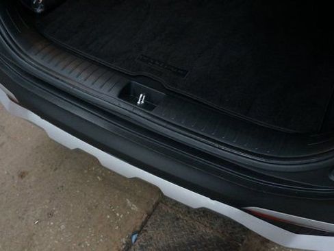 Used 2023 Kia Sportage EX image 45