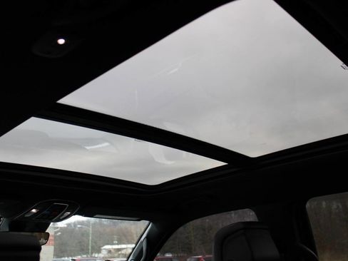 Used 2022 Jeep Wagoneer Series III w/ Premium Group I image 42