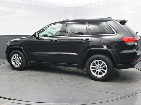 Used 2018 Jeep Grand Cherokee Laredo AWD/4WD image 4