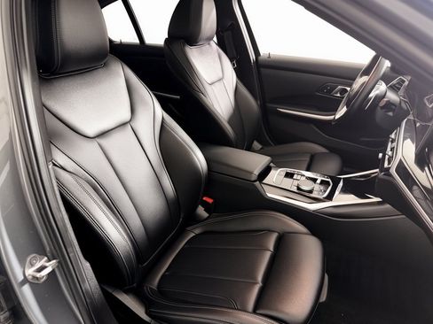 Certified 2024 BMW 330i Sedan w/ Convenience Package RWD image 30