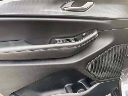 Used 2023 Jeep Grand Cherokee Altitude image 16