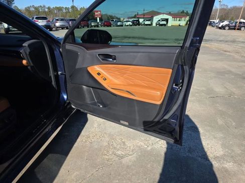 Used 2019 Toyota Avalon Limited image 54