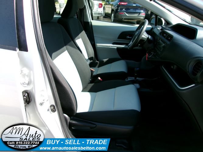 Used 2014 Toyota Prius C Two FWD image 16