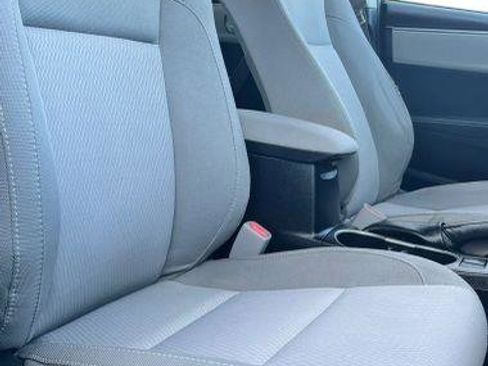 Used 2014 Toyota Corolla LE image 16