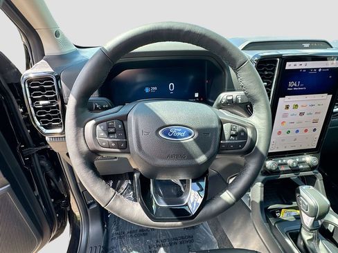 Used 2025 Ford Ranger Lariat w/ Advanced Towing Package AWD/4WD image 10