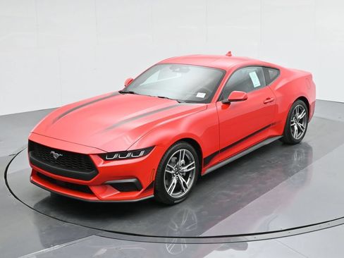 Used 2024 Ford Mustang Coupe RWD image 32