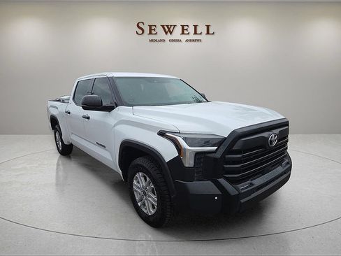 Used 2023 Toyota Tundra SR5 AWD/4WD image 7