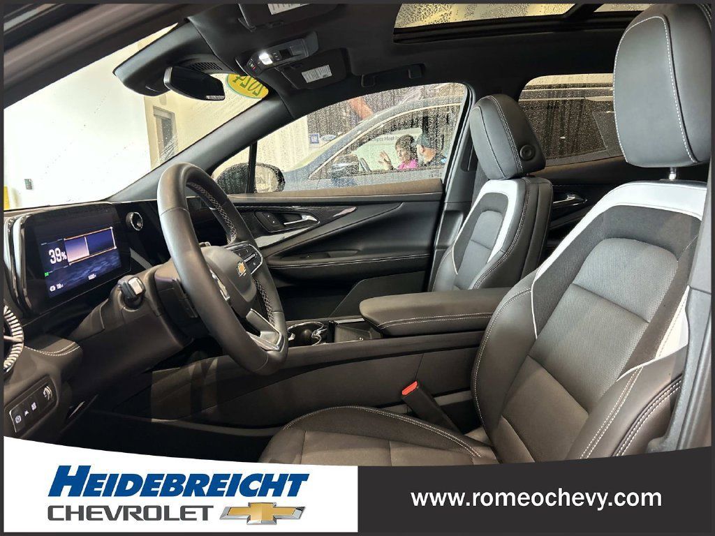 Used 2024 Chevrolet Blazer EV LT AWD/4WD image 13