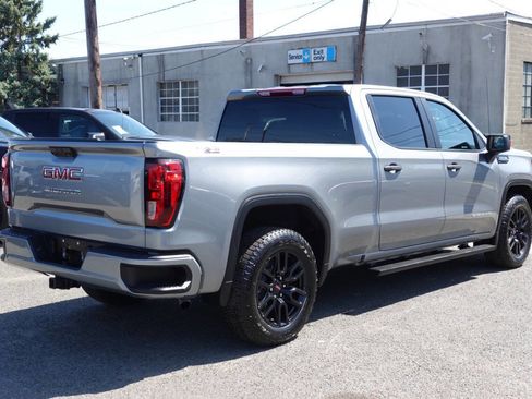 Used 2023 GMC Sierra 1500 Pro w/ Graphite Edition image 3