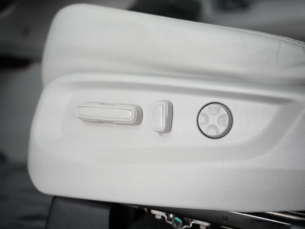 Used 2018 Honda Odyssey EX-L image 38