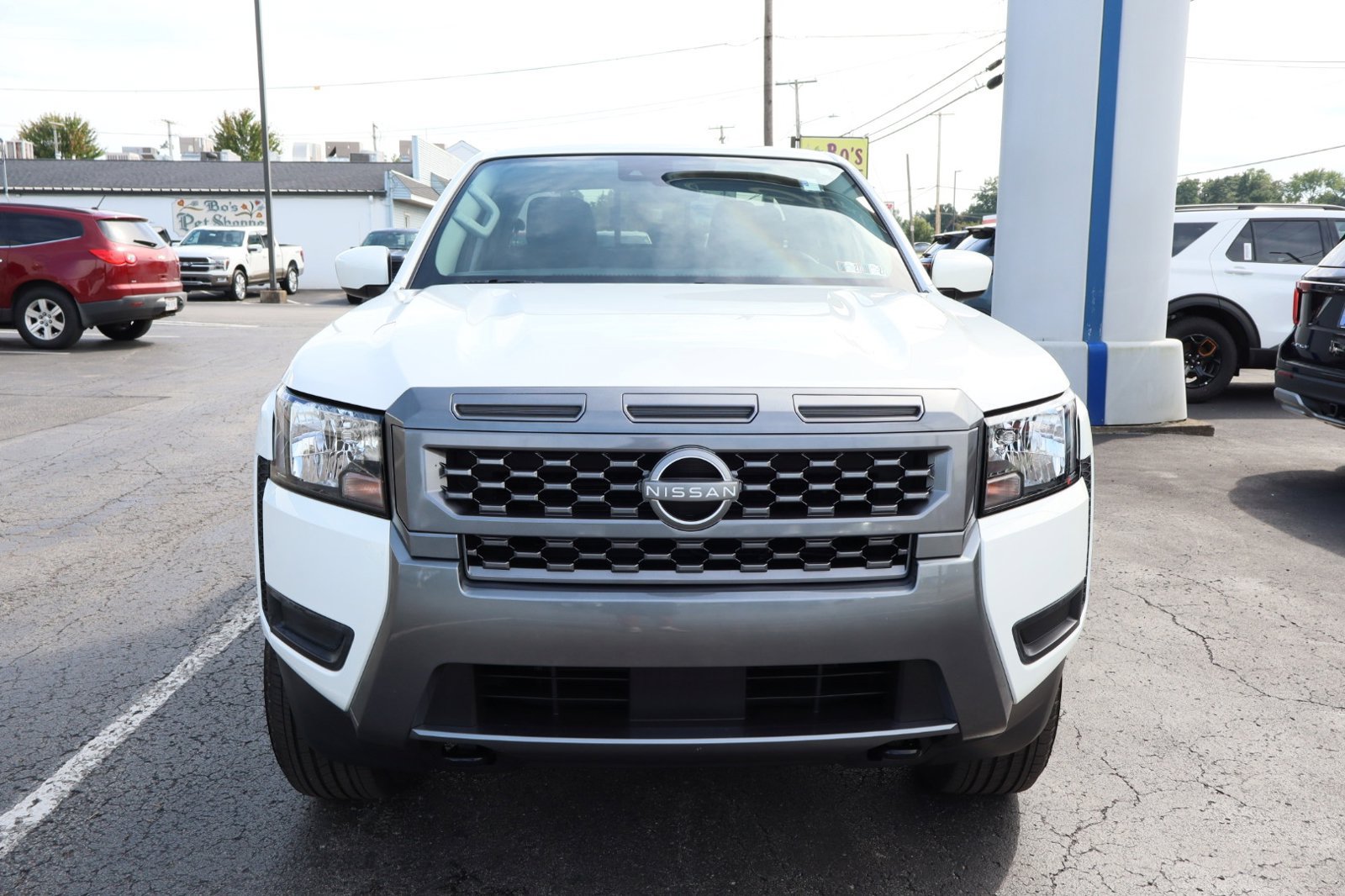 Used 2025 Nissan Frontier SV w/ Tow Package AWD/4WD image 9