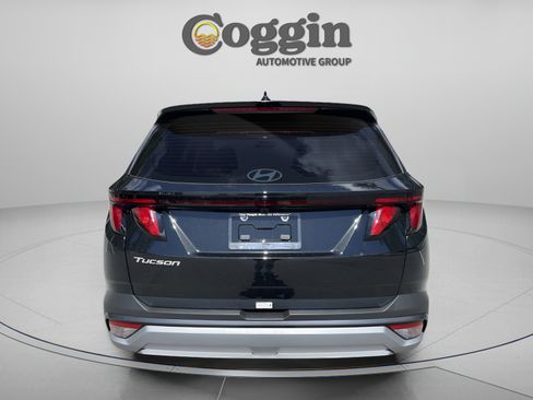 Certified 2026 Hyundai Tucson SE FWD image 5