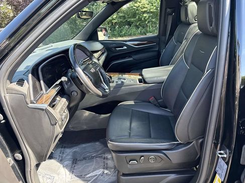 Used 2023 Cadillac Escalade Premium Luxury w/ Performance Package AWD/4WD image 6