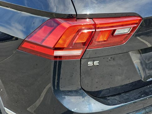 Used 2023 Volkswagen Tiguan SE image 11