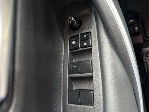 Certified 2024 Toyota Corolla SE image 22