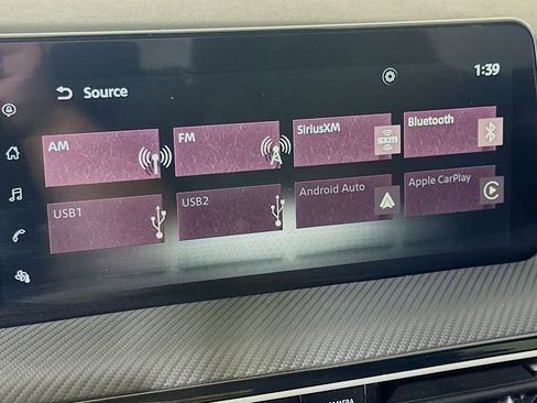 Used 2025 Nissan Kicks SR w/ Interior Electronics Package image 27