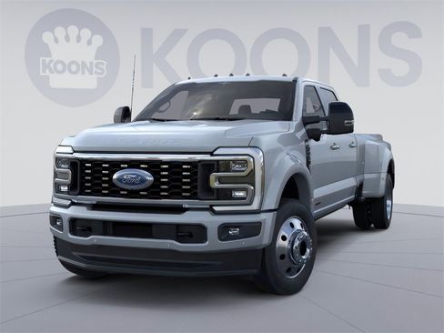 New 2026 Ford F450 Platinum image 2