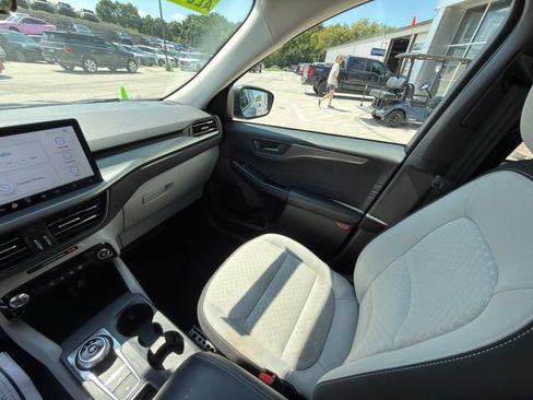 Used 2024 Ford Escape Active w/ Tech Pack #1 AWD/4WD image 21