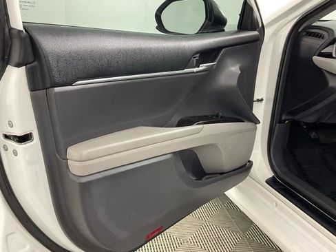 Used 2022 Toyota Camry LE w/ Carpet Mat Package (TMS) image 11