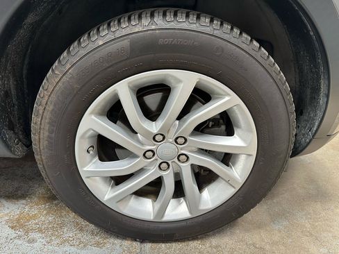 Used 2019 Land Rover Discovery Sport HSE AWD/4WD image 23