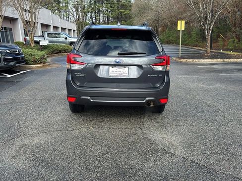 Used 2023 Subaru Forester Premium image 6