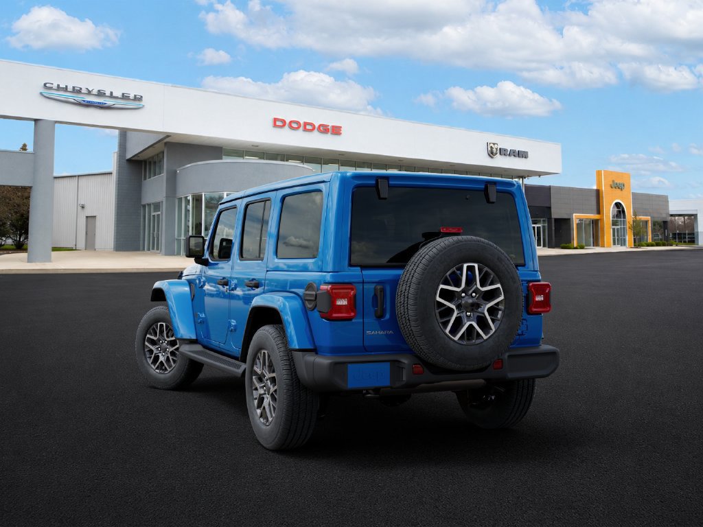 New 2026 Jeep Wrangler Unlimited Sahara AWD/4WD image 3