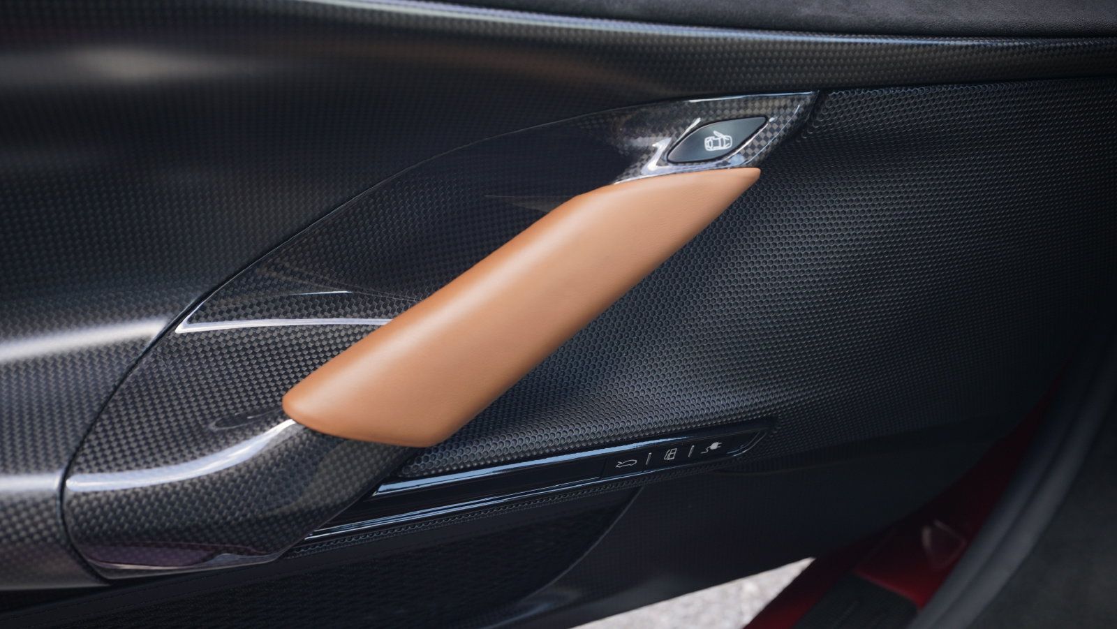 Used 2022 Ferrari SF90 Stradale AWD/4WD image 31