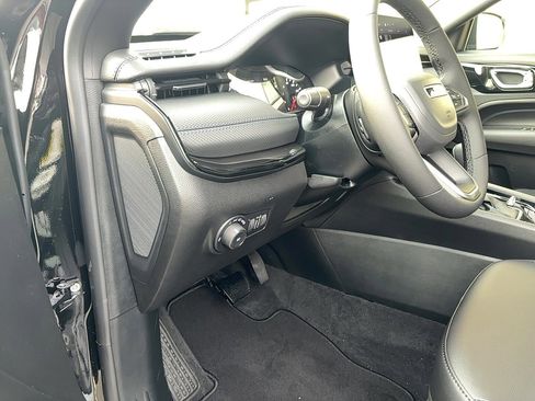 New 2026 Jeep Compass Limited image 15