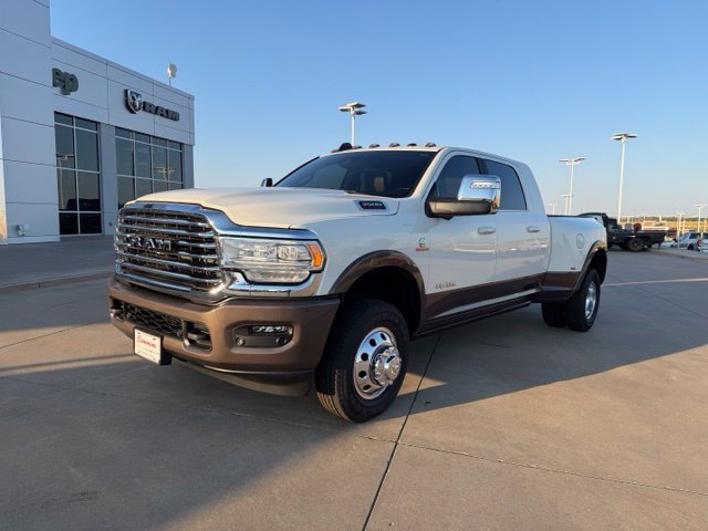 Used 2024 RAM 3500 Limited w/ Safety Group AWD/4WD image 2