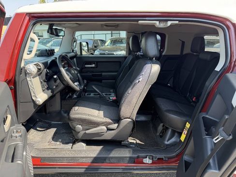 Used 2011 Toyota FJ Cruiser 4WD w/ Convenience Pkg image 35