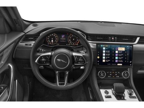 Used 2025 Jaguar F-PACE R-Dynamic S AWD/4WD image 7