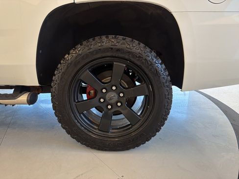 Used 2019 Chevrolet Tahoe LT image 62