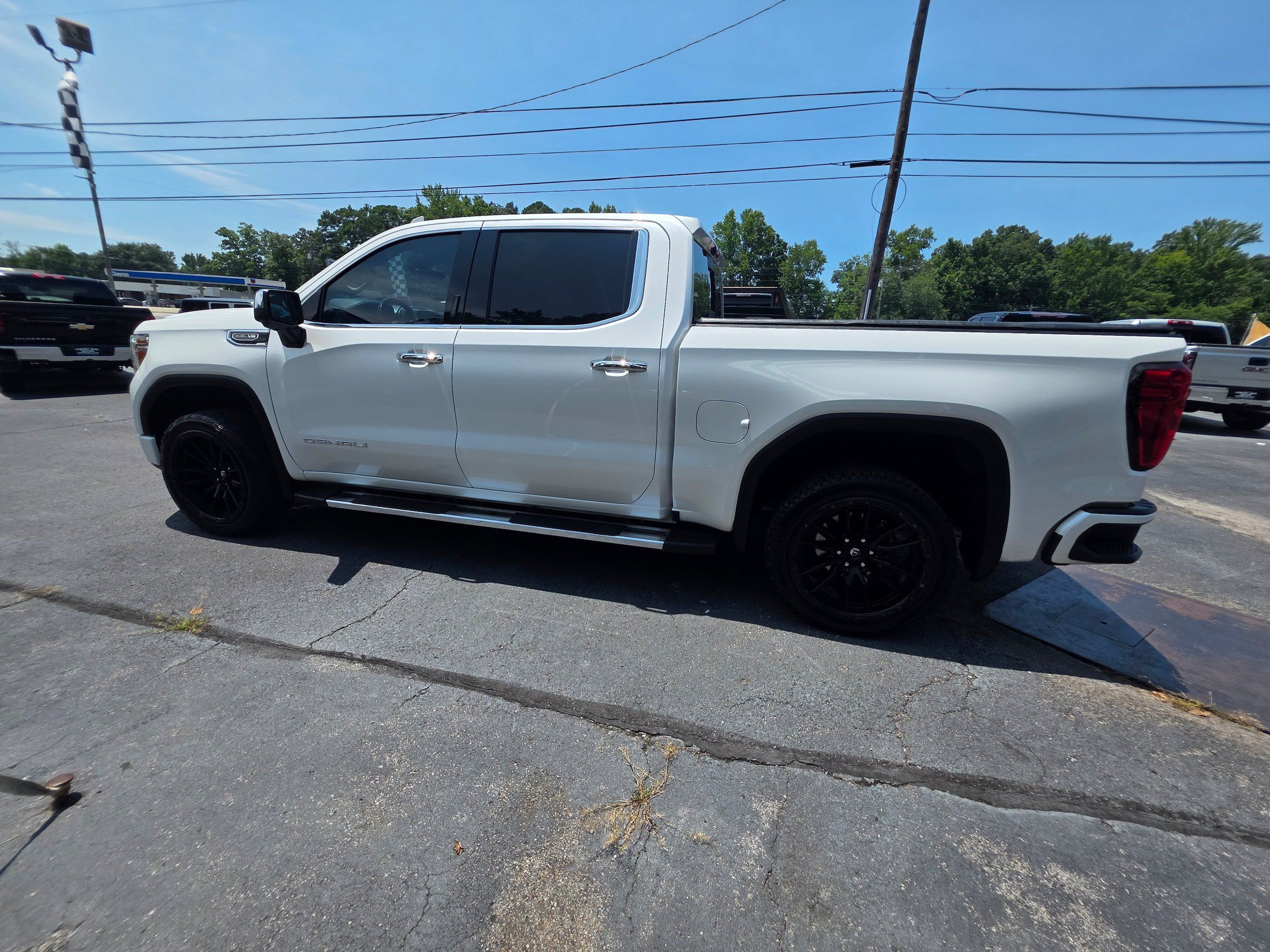 Used 2021 GMC Sierra 1500 Denali w/ Technology Package AWD/4WD image 8