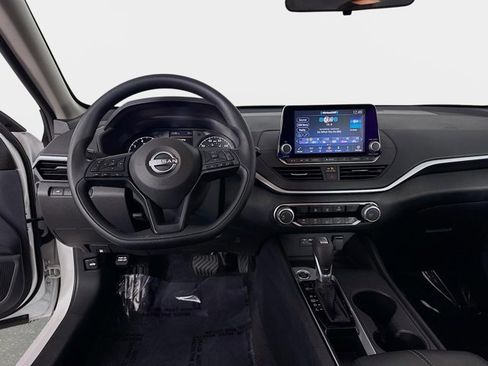 Certified 2025 Nissan Altima 2.5 S image 23